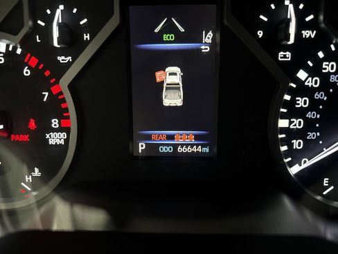 Used 2022 Toyota Tundra SR5 RWD image 12