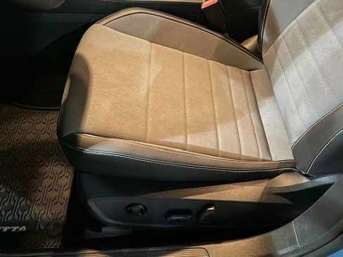 New 2026 Volkswagen Jetta SE image 32