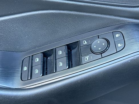 Certified 2024 Nissan Rogue S FWD image 12