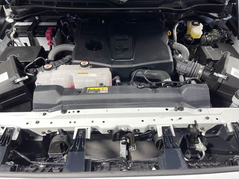 Used 2025 Toyota Tundra SR5 w/ TRD Performance Package (TMS) AWD/4WD image 9