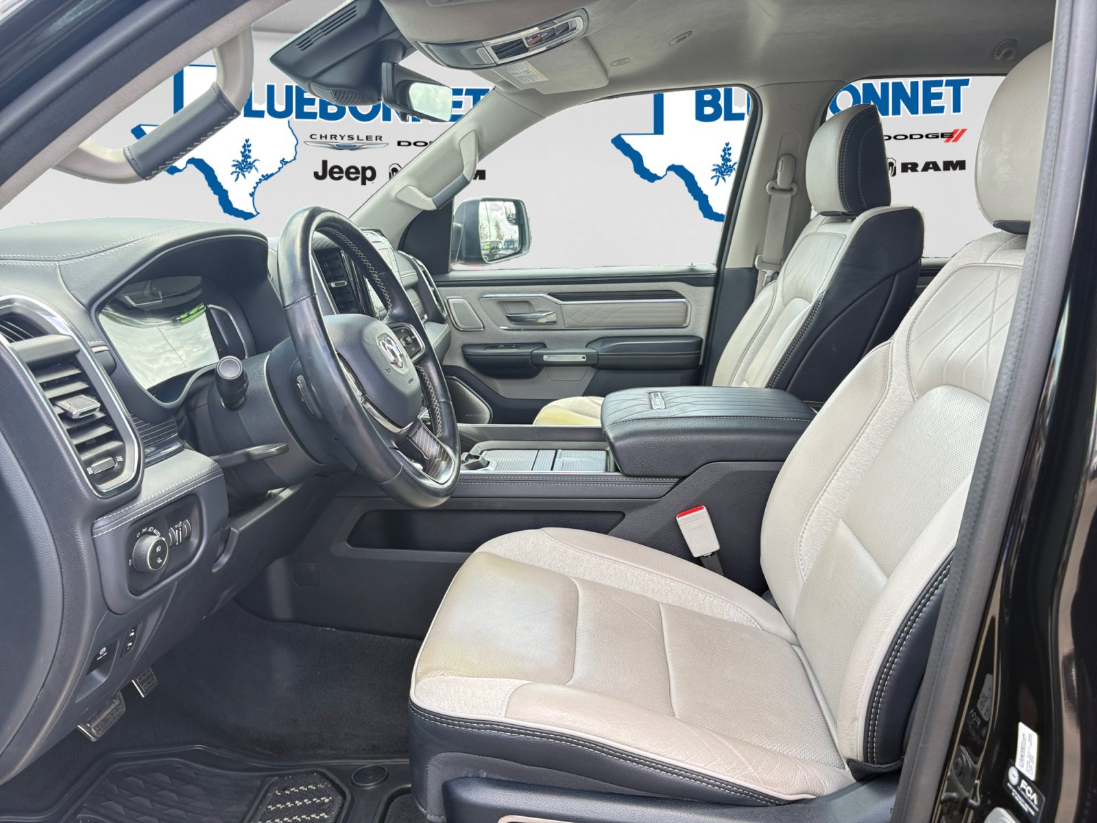 Used 2024 RAM 1500 Limited AWD/4WD image 11
