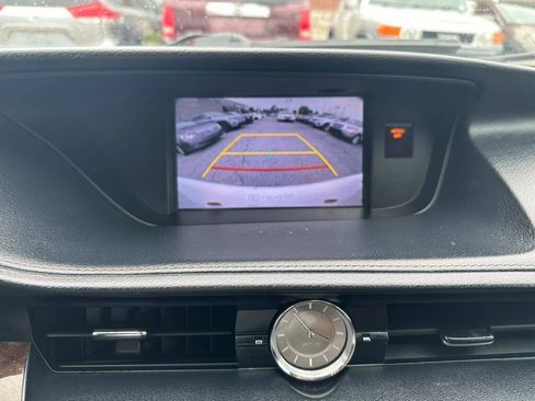 Used 2015 Lexus ES 350 w/ Premium Package FWD image 17