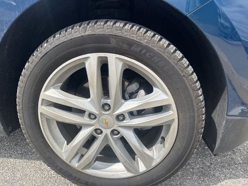 Used 2020 Chevrolet Equinox Premier image 8