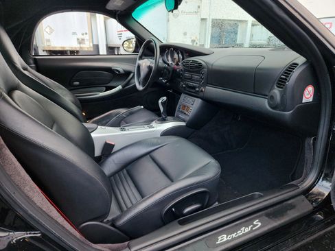 Used 2001 Porsche Boxster S image 15