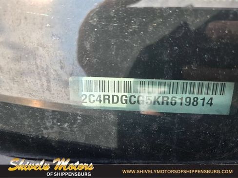 Used 2019 Dodge Grand Caravan SXT FWD image 3