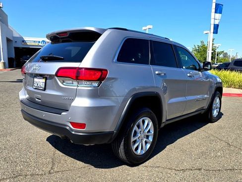 Certified 2021 Jeep Grand Cherokee Laredo X image 4