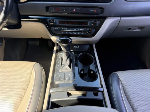 Used 2016 Kia Sedona EX FWD image 14