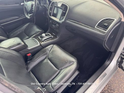 Used 2020 Chrysler 300 Limited RWD image 19