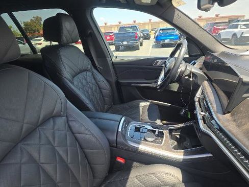 Used 2024 BMW X5 xDrive40i AWD/4WD image 6