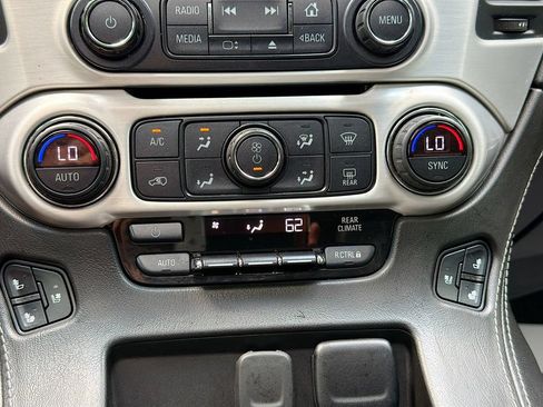 Used 2018 GMC Yukon XL SLT w/ Premium Edition AWD/4WD image 18