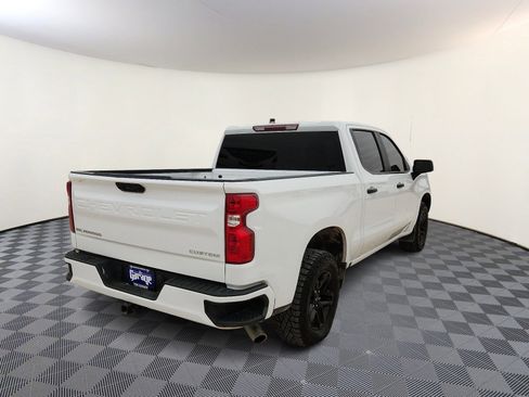 Used 2024 Chevrolet Silverado 1500 Custom image 4