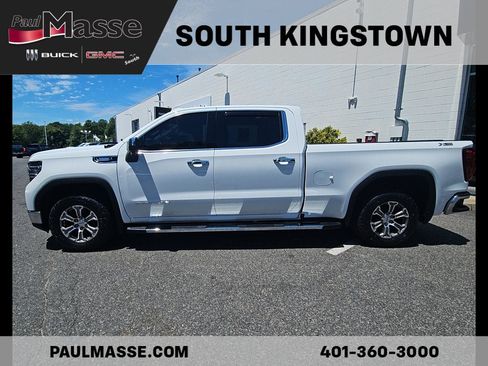 Used 2022 GMC Sierra 1500 SLT w/ SLT Convenience Package AWD/4WD image 4