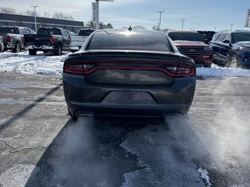 Used 2016 Dodge Charger R/T image 8