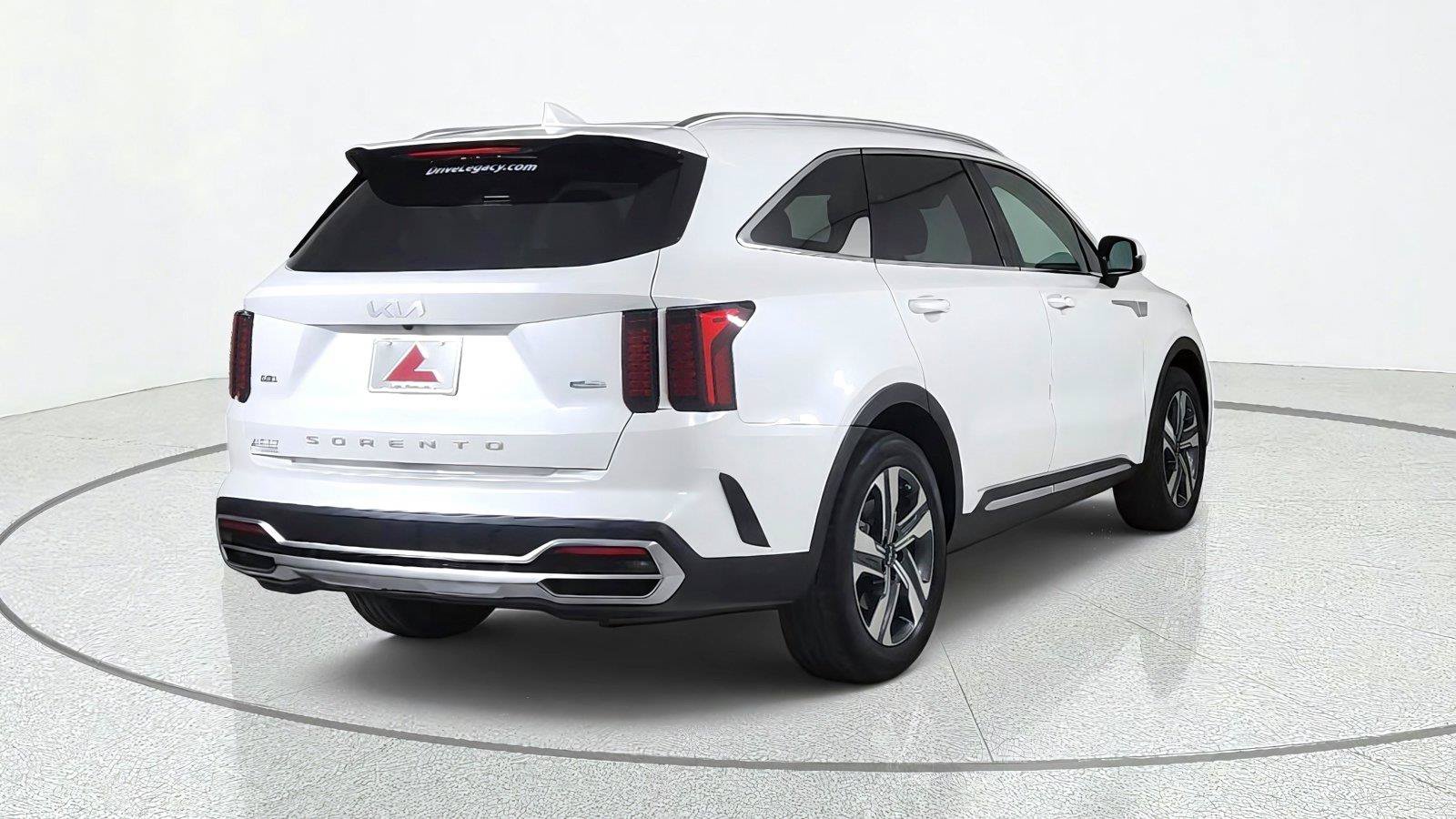Used 2022 Kia Sorento EX w/ Panoramic Sunroof Package AWD/4WD image 6