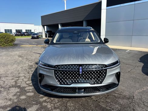 Certified 2024 Lincoln Nautilus Reserve AWD/4WD image 2