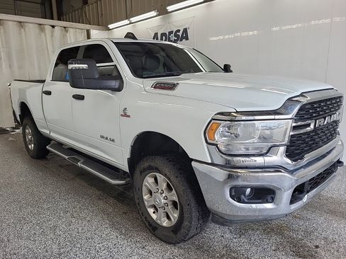 Used 2024 RAM 2500 Big Horn w/ Off Road Package AWD/4WD image 4