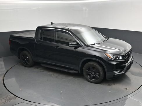 Used 2025 Honda Ridgeline Black Edition image 13