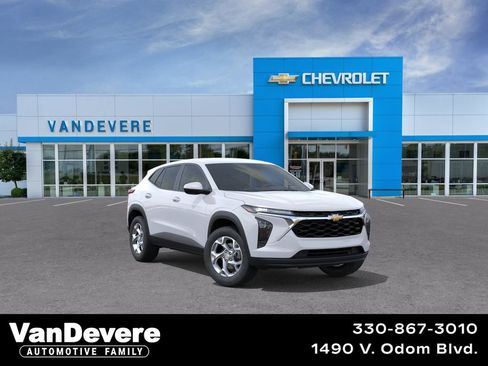 New 2026 Chevrolet Trax LS w/ LS Convenience Package FWD image 1