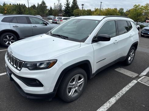 Used 2023 Jeep Compass Latitude AWD/4WD image 1