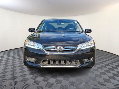 Used 2015 Honda Accord Touring image 2