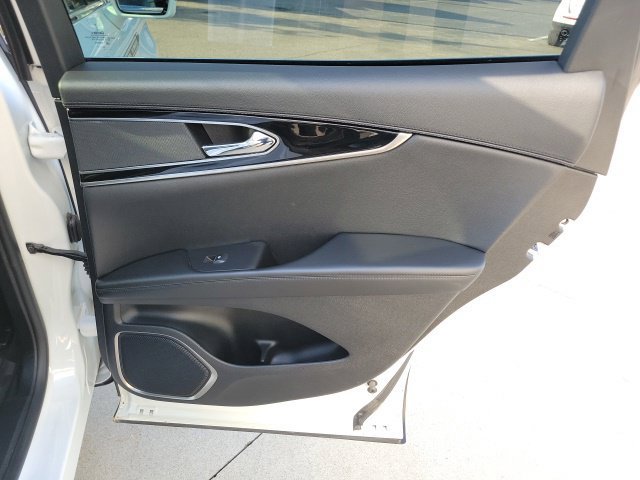 Certified 2023 Lincoln Nautilus Reserve AWD/4WD image 24