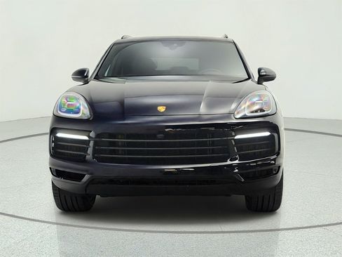 Used 2023 Porsche Cayenne Platinum Edition AWD/4WD image 3