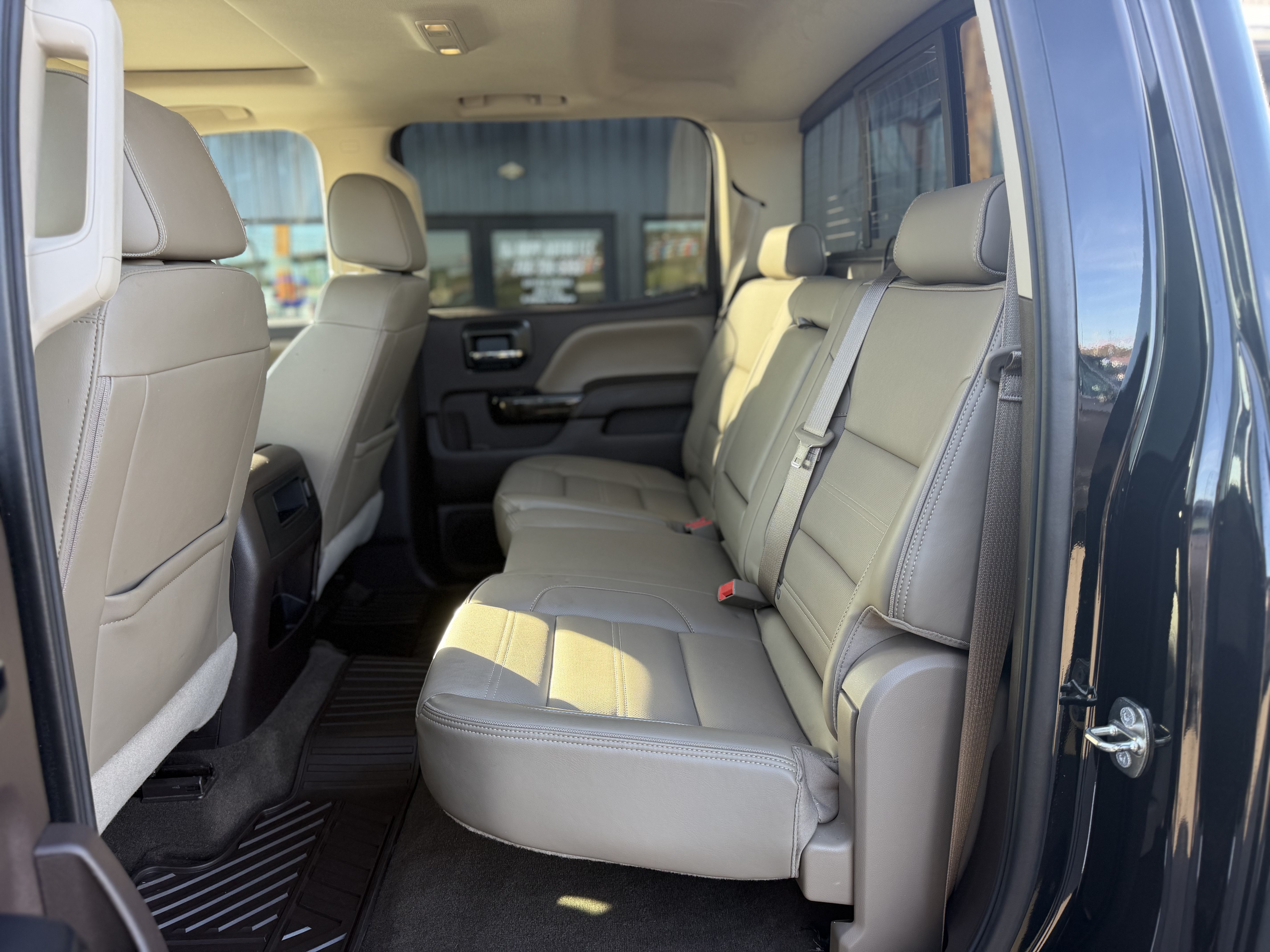 Used 2016 GMC Sierra 2500 Denali w/ Duramax Plus Package AWD/4WD image 15