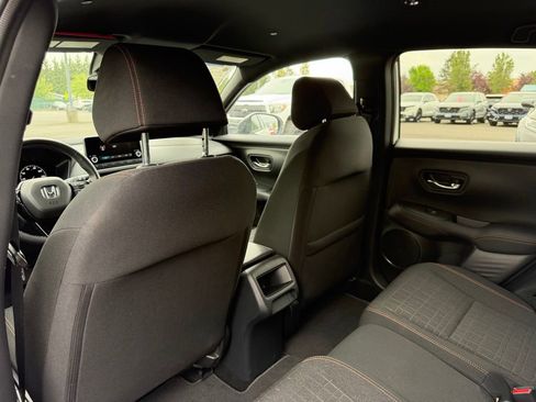 Used 2025 Honda HR-V Sport image 33