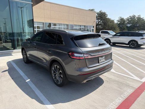 Used 2021 Lincoln Nautilus Reserve FWD image 10
