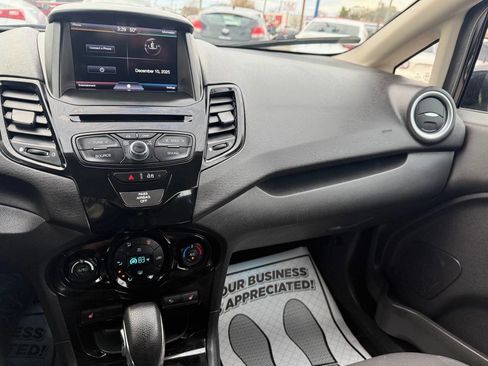 Used 2014 Ford Fiesta SE w/ Equipment Group 201A image 10