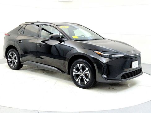 Certified 2023 Toyota bZ4X XLE image 7