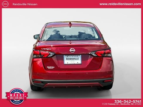 Used 2025 Nissan Versa SV w/ Trunk Package FWD image 4