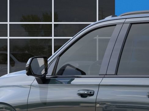 New 2026 Chevrolet Suburban RST w/ Advanced Technology Package AWD/4WD image 12