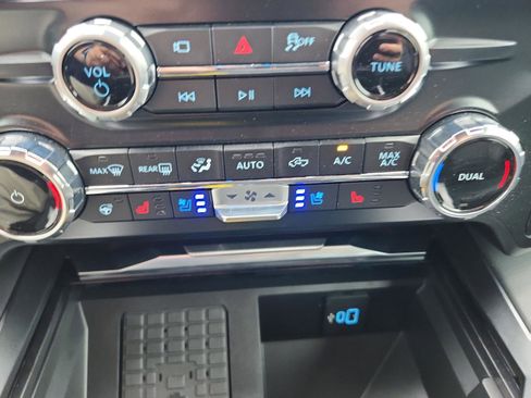 Used 2026 Ford F350 Platinum AWD/4WD image 21
