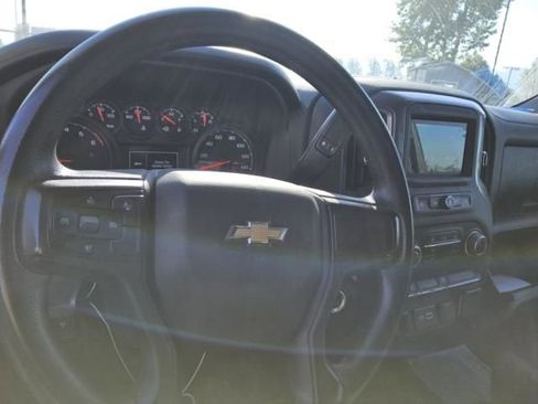 Used 2024 Chevrolet Silverado 2500 W/T w/ WT Convenience Package image 3