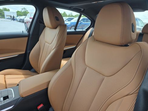 New 2026 BMW 330i Sedan w/ M Sport Package RWD image 6