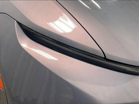 Used 2025 Chevrolet Equinox EV LT w/ Convenience Package image 32