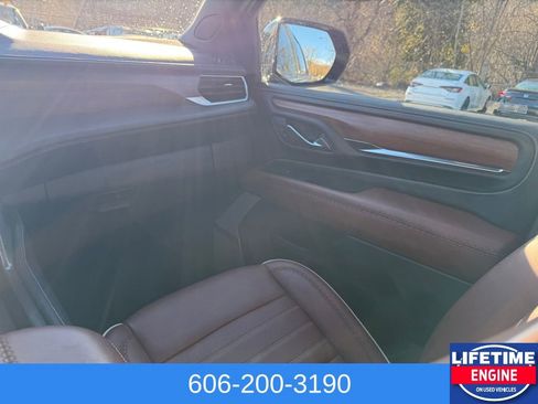 Used 2023 GMC Yukon Denali Ultimate AWD/4WD image 24
