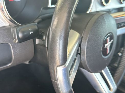 Used 2006 Ford Mustang GT Premium image 19