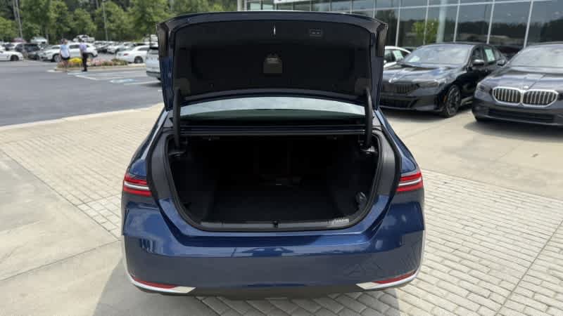 Used 2025 BMW 530i RWD image 17