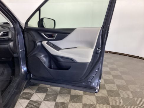 Used 2022 Subaru Forester AWD/4WD image 7