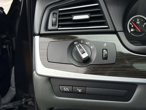 Used 2013 BMW M5 RWD image 19