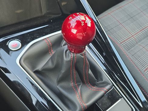 Used 2024 Volkswagen GTI SE image 28