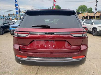 New 2026 Jeep Grand Cherokee Limited w/ Limited Altitude Package