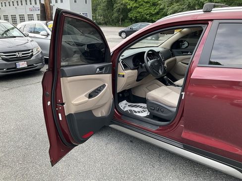 Used 2017 Hyundai Tucson SE w/ SE Popular Package 02 AWD/4WD image 19