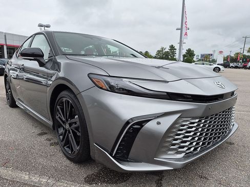 Used 2026 Toyota Camry XSE w/ Premium Plus Package FWD image 9