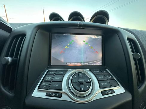 Used 2015 Nissan 370Z Coupe image 21