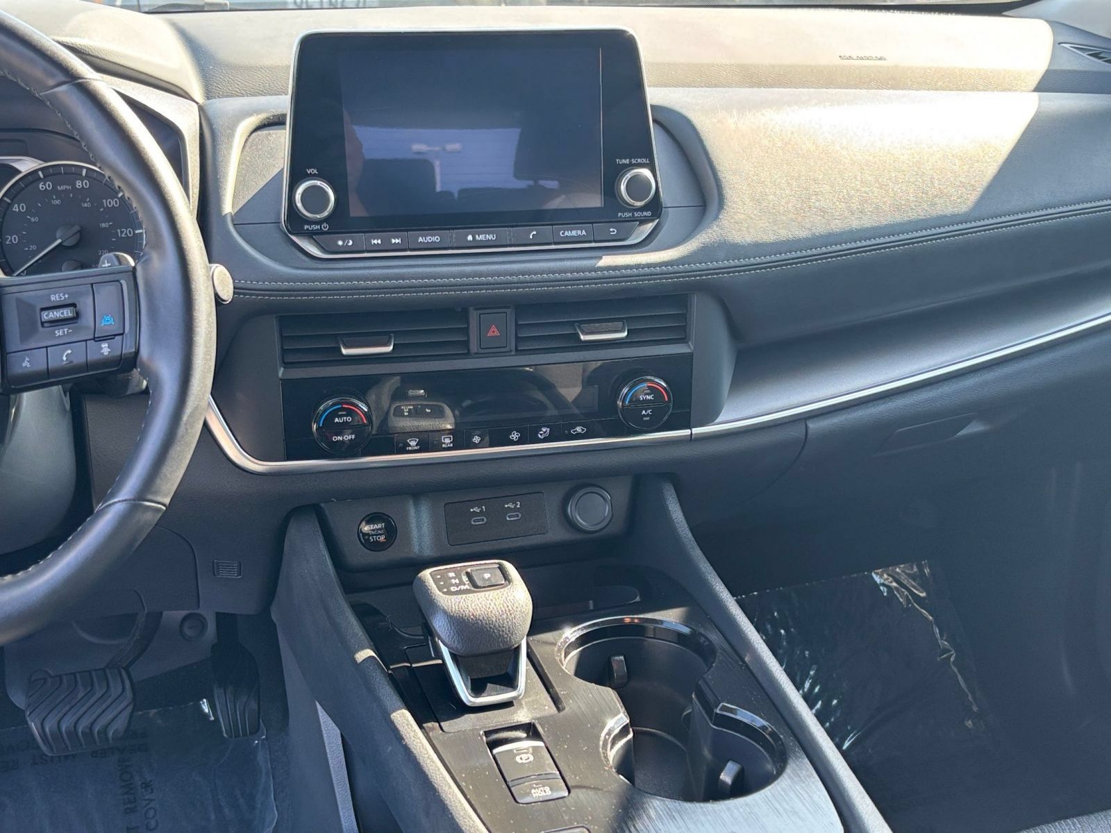 Used 2025 Nissan Rogue SV FWD image 16