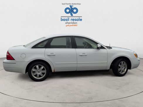 Used 2005 Ford Five Hundred SE image 8