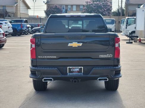 Used 2023 Chevrolet Silverado 1500 High Country w/ Technology Package AWD/4WD image 14